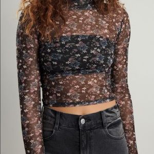 Garage Short Sleeve Crop Mesh Floral Top